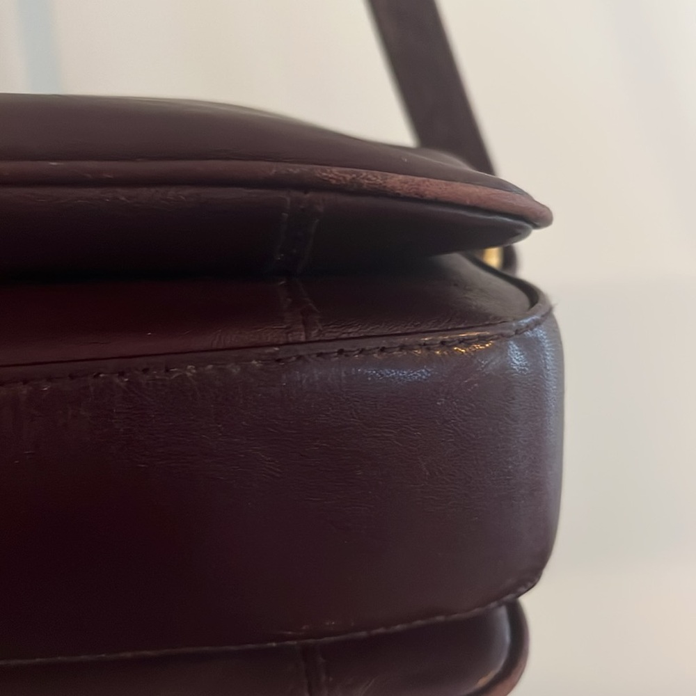 Vintage Etienne Aigner Classic Collection Purse Crossbody Dark Burgundy leather - Picture 6 of 16
